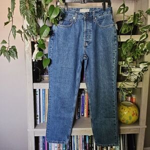 Everlane The Curvy 90s Cheeky Straight Jean